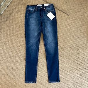 Women's mid rise stretch skinny jeans